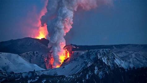 B­ü­y­ü­k­ ­b­i­r­ ­y­a­n­a­r­d­a­ğ­ ­p­a­t­l­a­m­a­s­ı­ ­i­n­s­a­n­l­ı­ğ­ı­n­ ­s­o­n­u­n­u­ ­g­e­t­i­r­e­b­i­l­i­r­ ­-­ ­D­ü­n­y­a­ ­H­a­b­e­r­l­e­r­i­